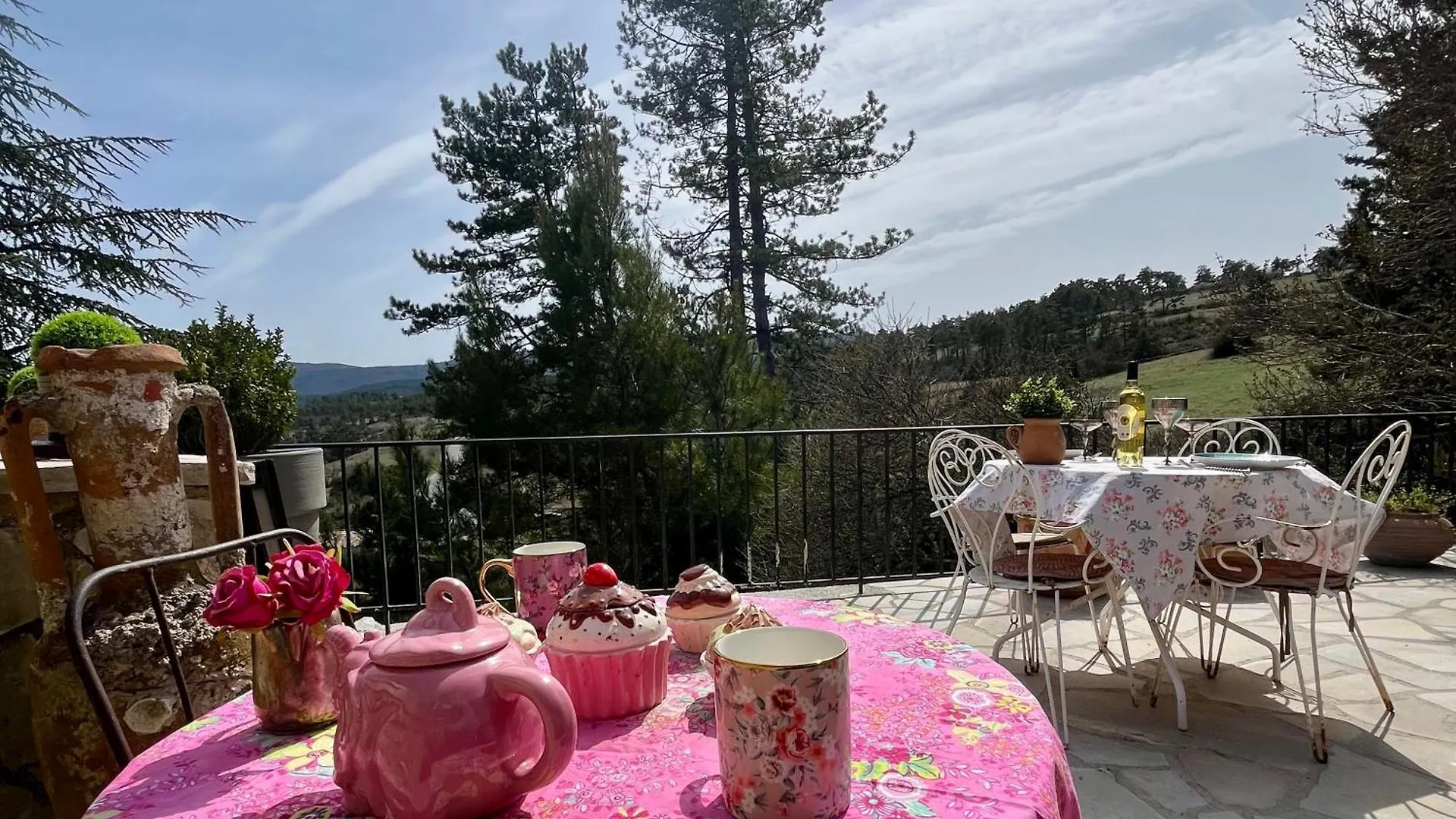 La Maison D'Eddy Et Caro Aux Portes Du Verdon Trigance 0*,  France